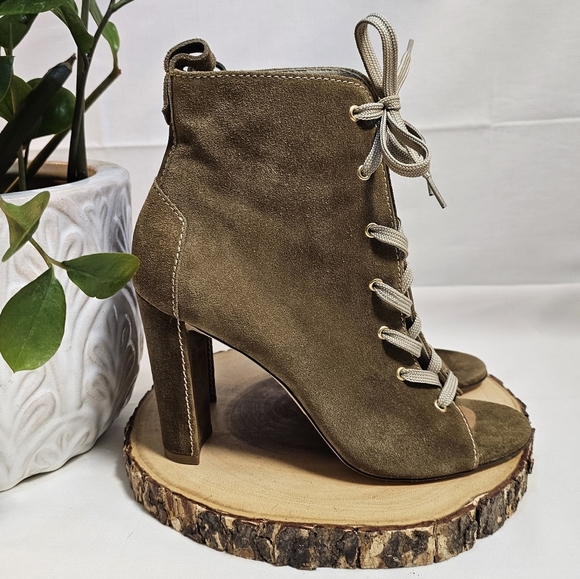 Carolina Herrera Lace-Up Peep Toe Heels | Size 38 | Suede Tan Brown Booties CH - Picture 6 of 6